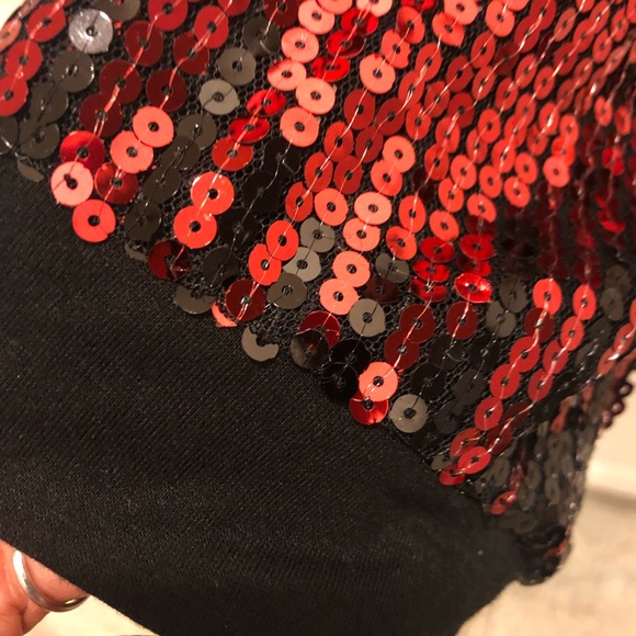 HOLIDAY SEQUIN TOP-NEW - Picture 7 of 8